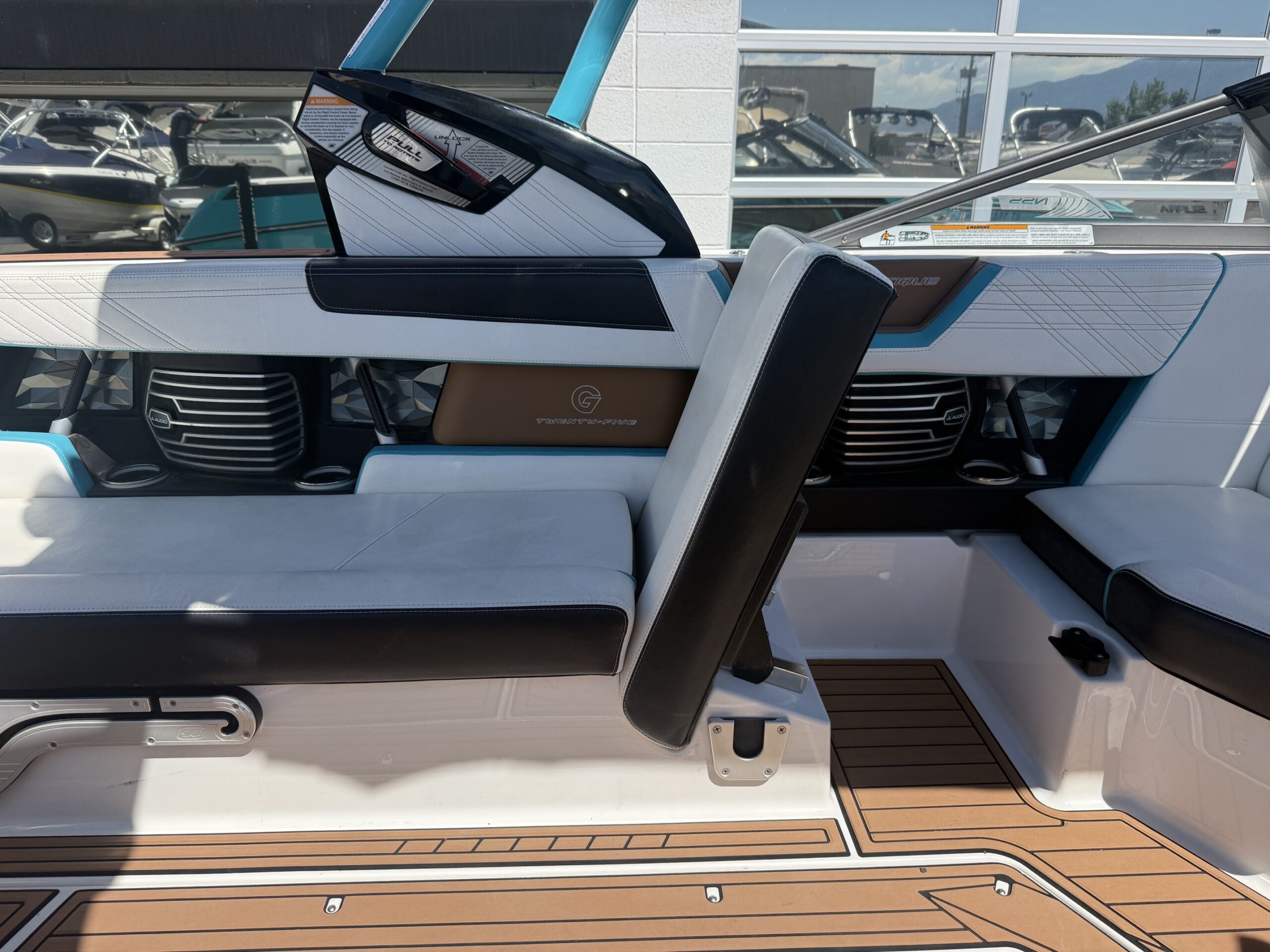 2016 25' Super Air Nautique "G25" Bowrider - Image 15