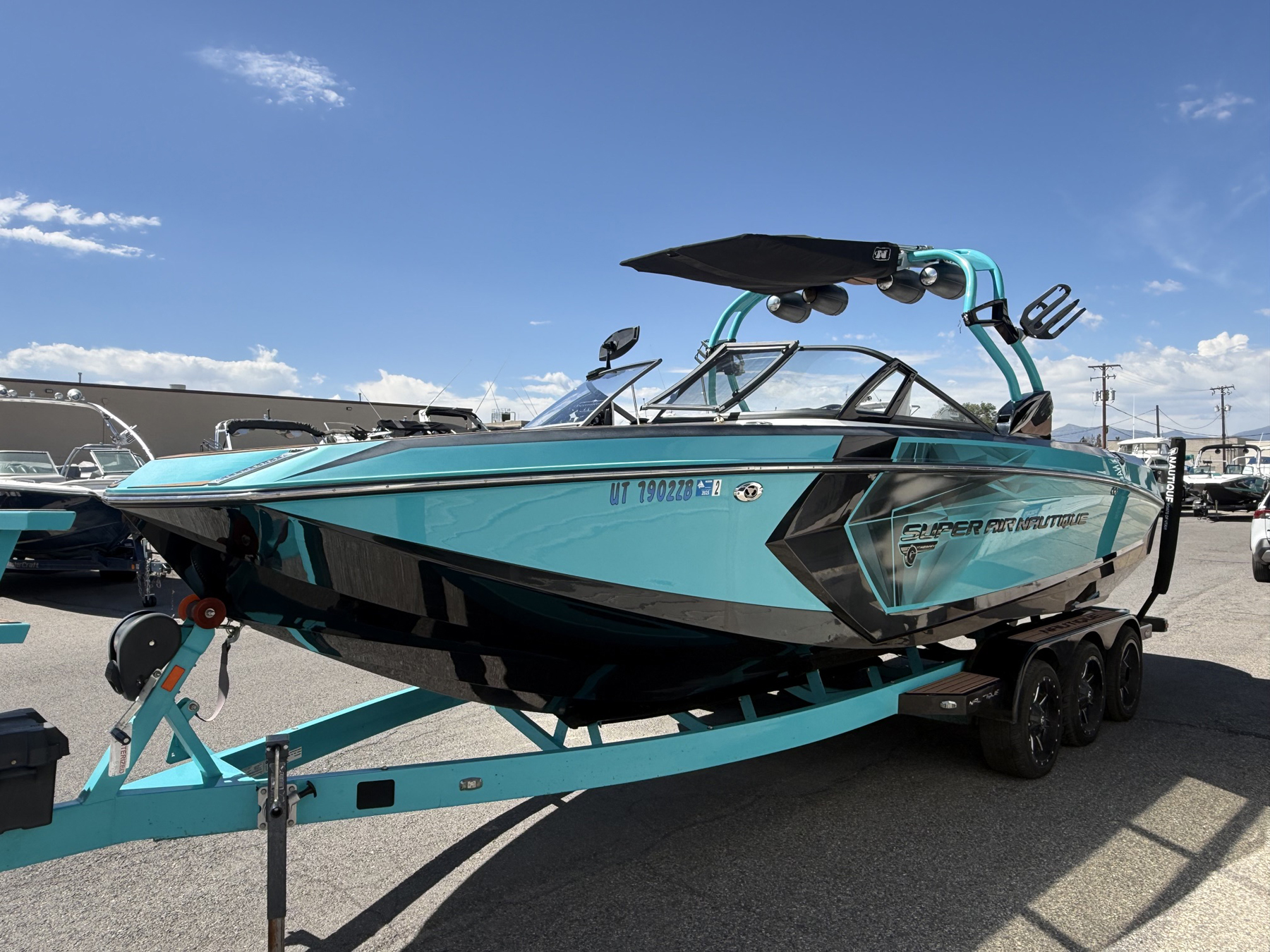 2016 25' Super Air Nautique "G25" Bowrider - Image 6