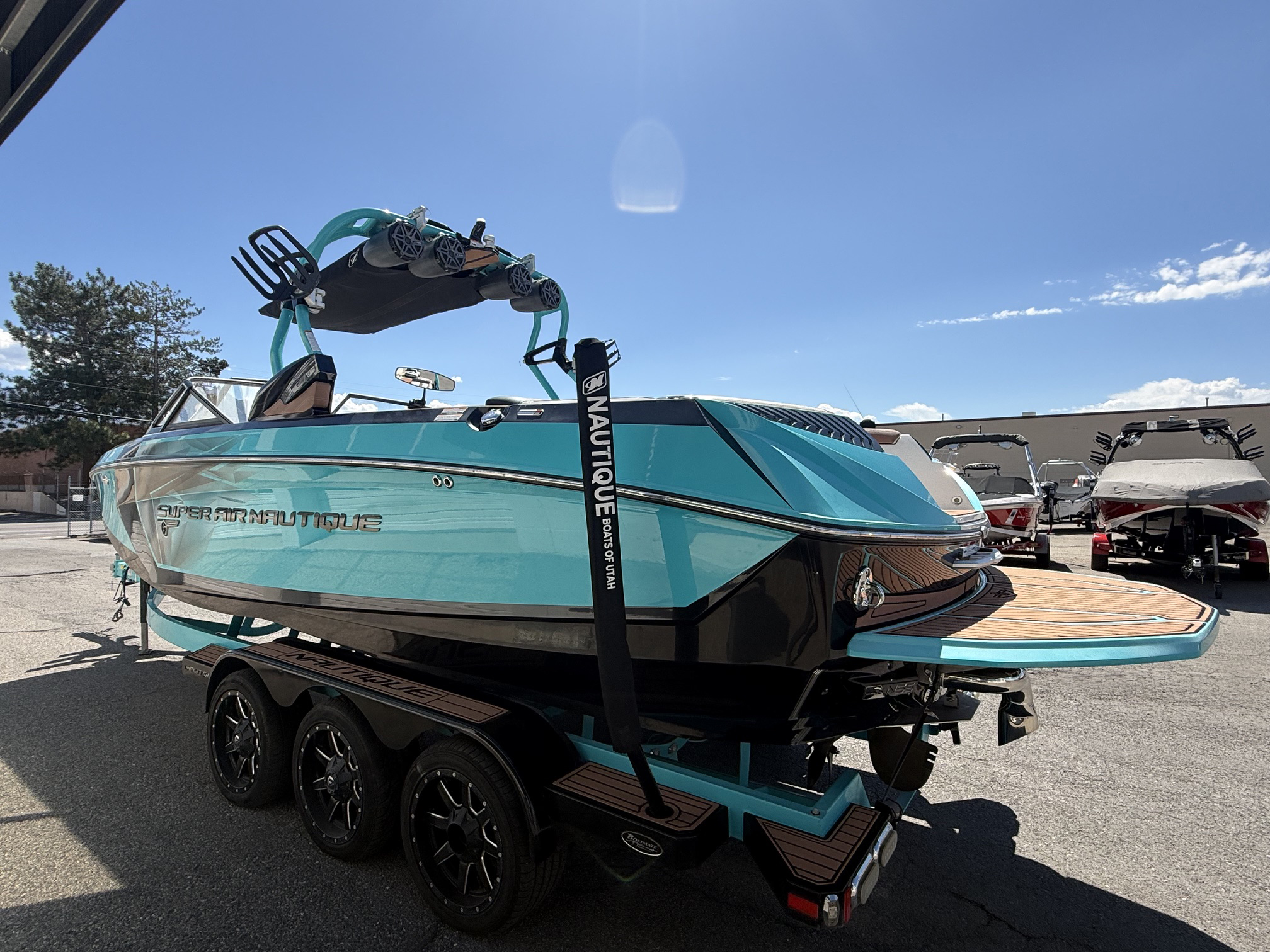 2016 25' Super Air Nautique "G25" Bowrider - Image 3