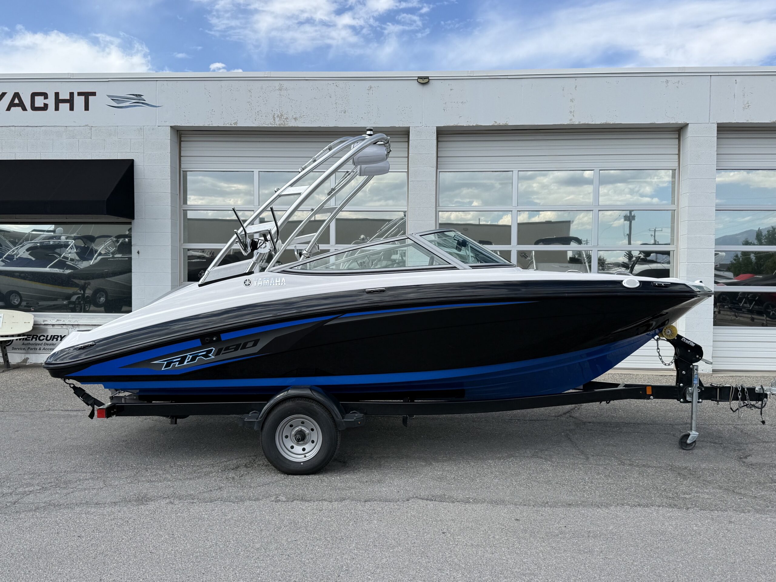 2017 19' Yamaha "AR 190" Bowrider