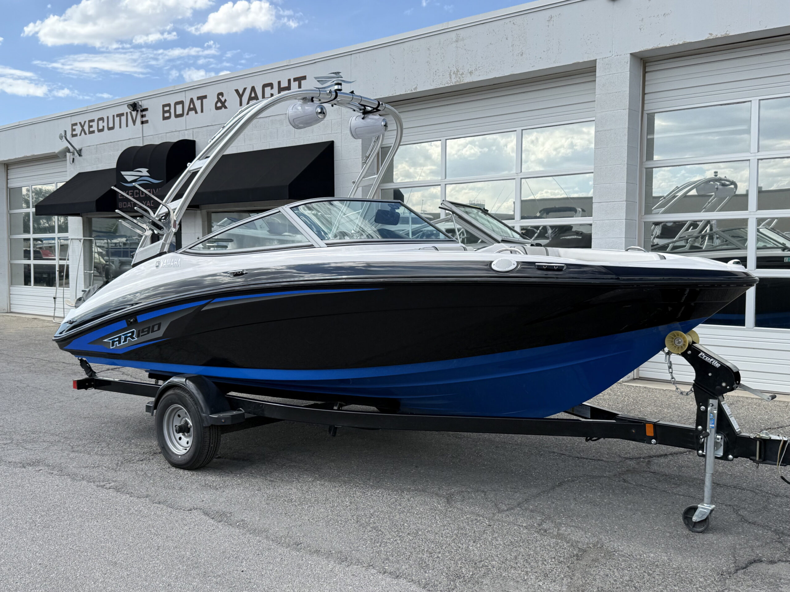 2017 19' Yamaha "AR 190" Bowrider - Image 2