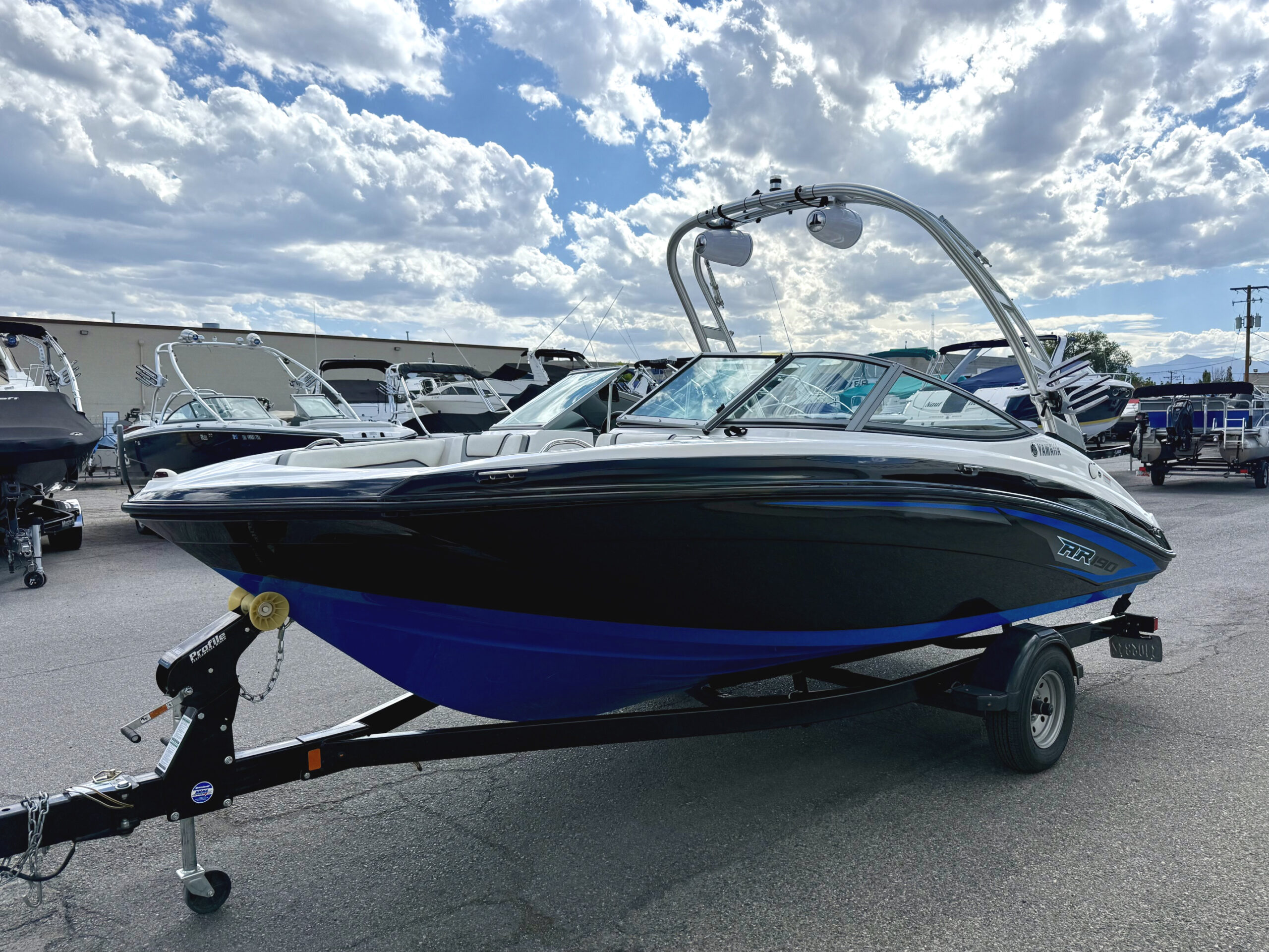 2017 19' Yamaha "AR 190" Bowrider - Image 4