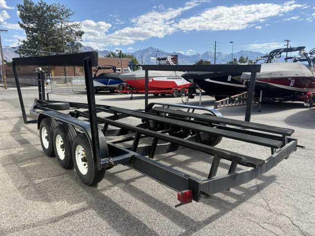 1986 34' Metal Craft "3-Axle Trailer" - Image 5