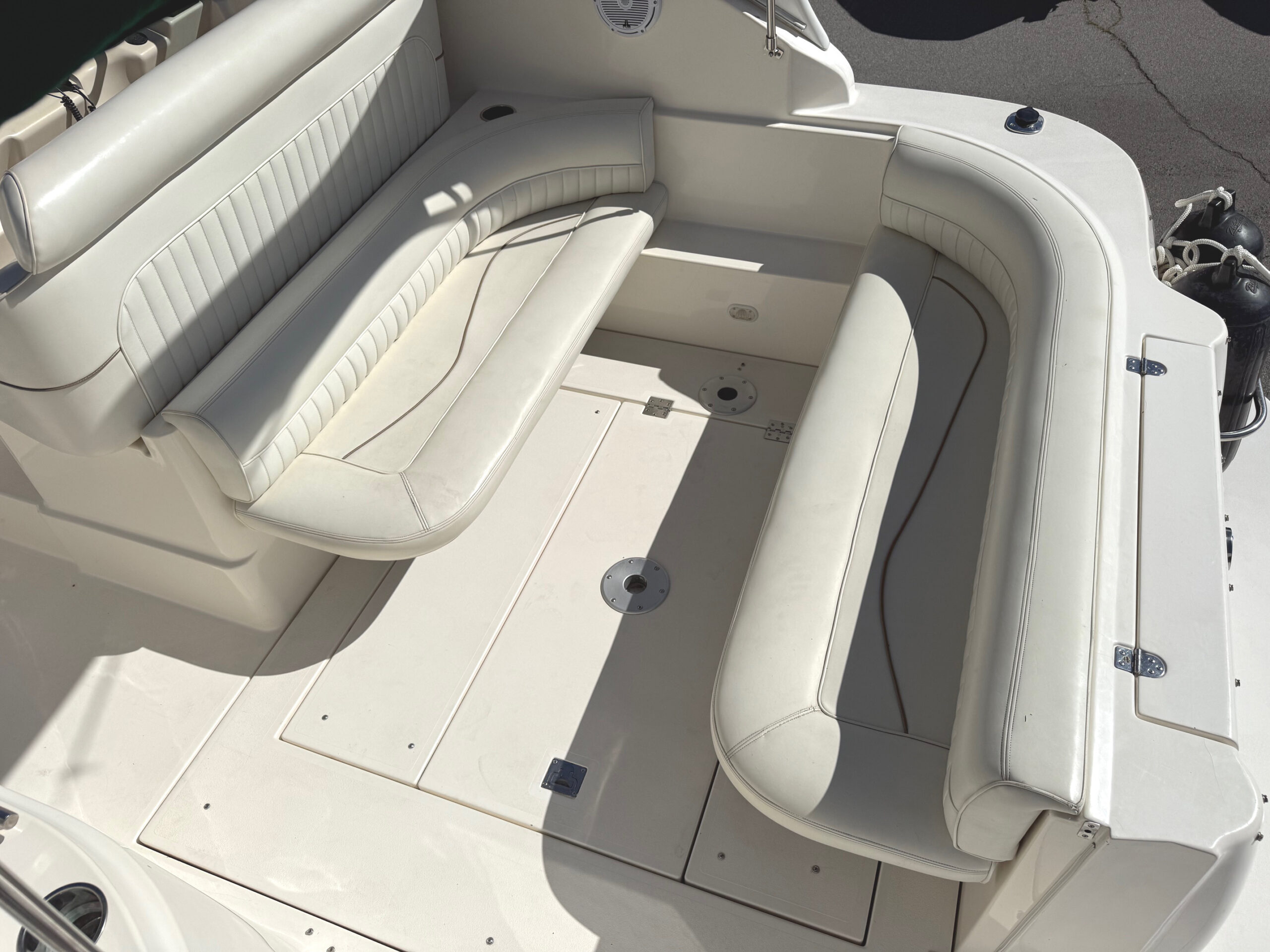1997 30' Cruisers Yachts "3075 Rogue" - Image 21