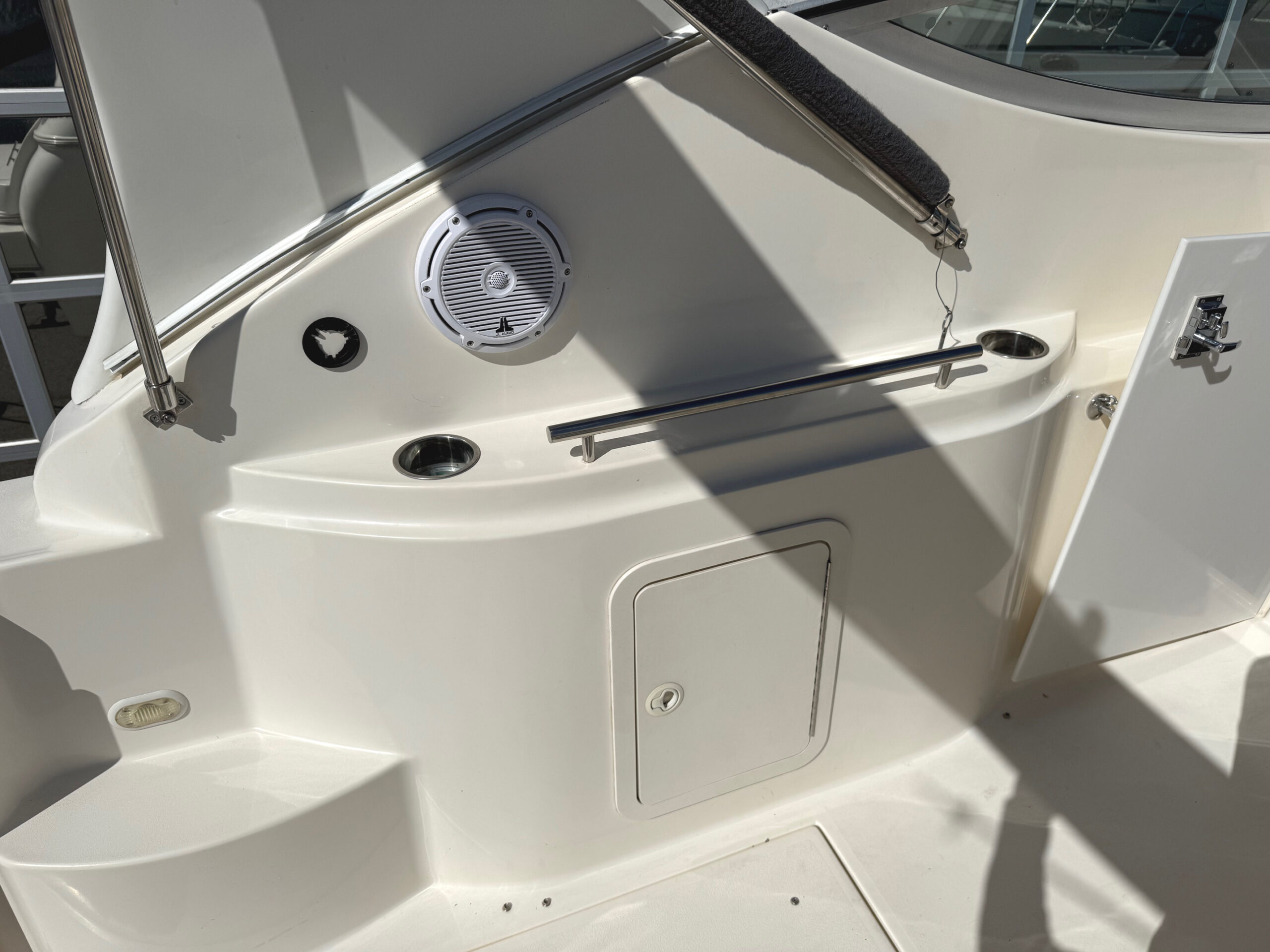 1997 30' Cruisers Yachts "3075 Rogue" - Image 26