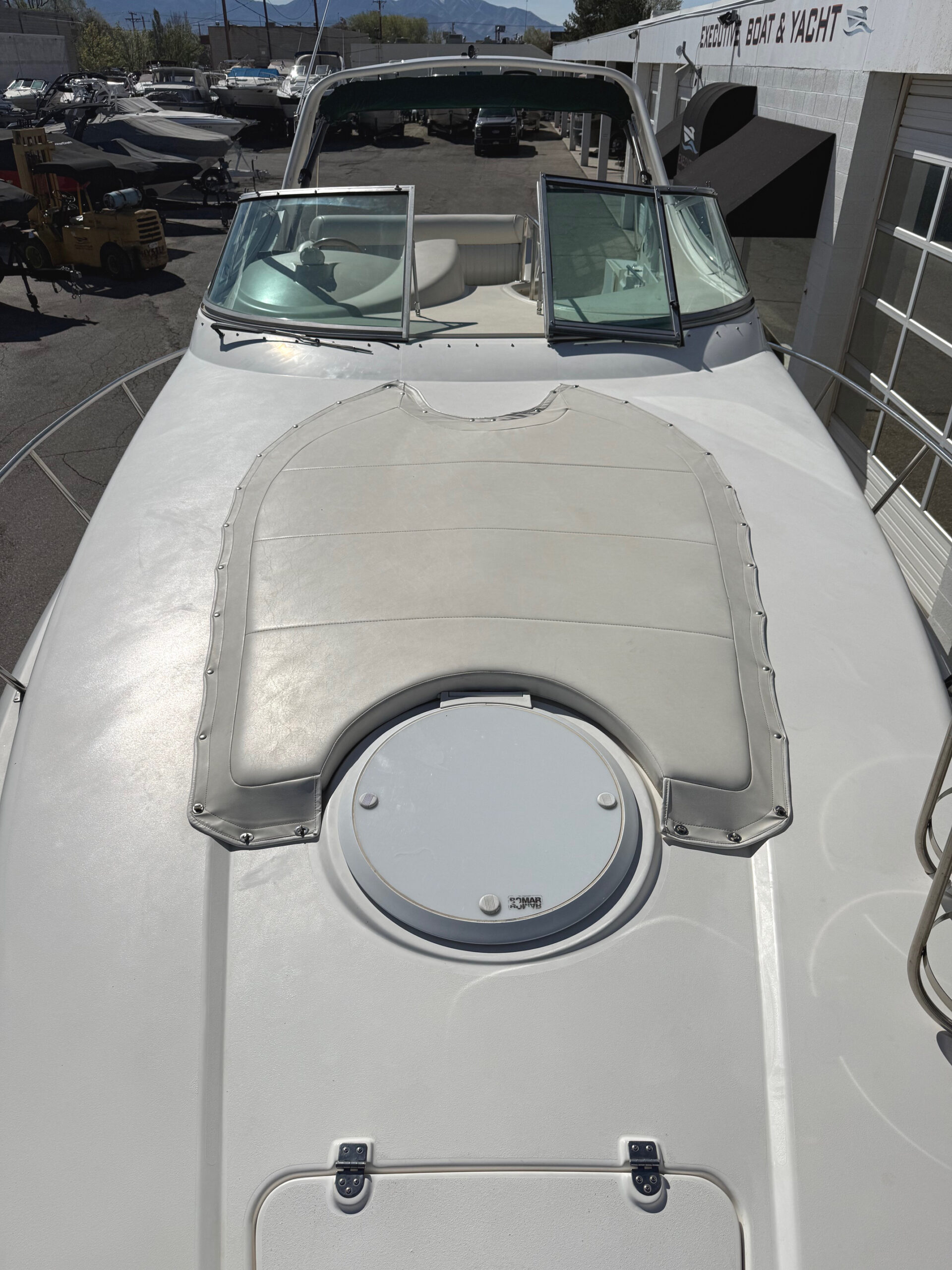 1997 30' Cruisers Yachts "3075 Rogue" - Image 13