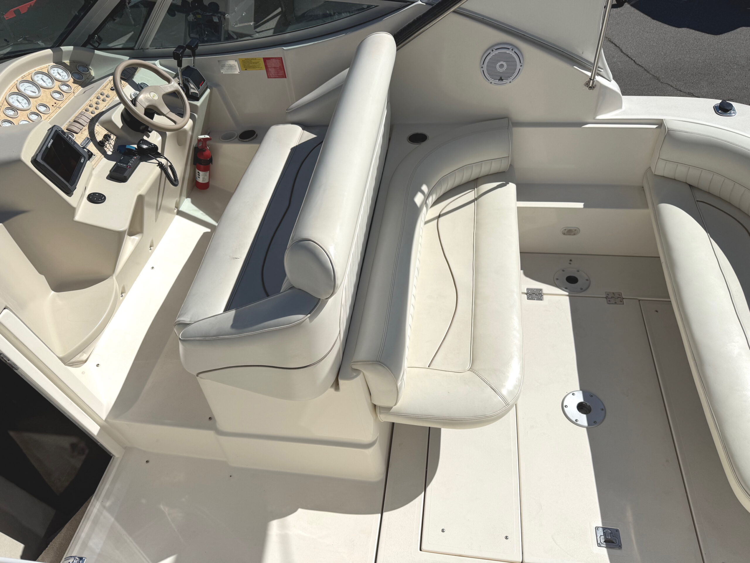 1997 30' Cruisers Yachts "3075 Rogue" - Image 18