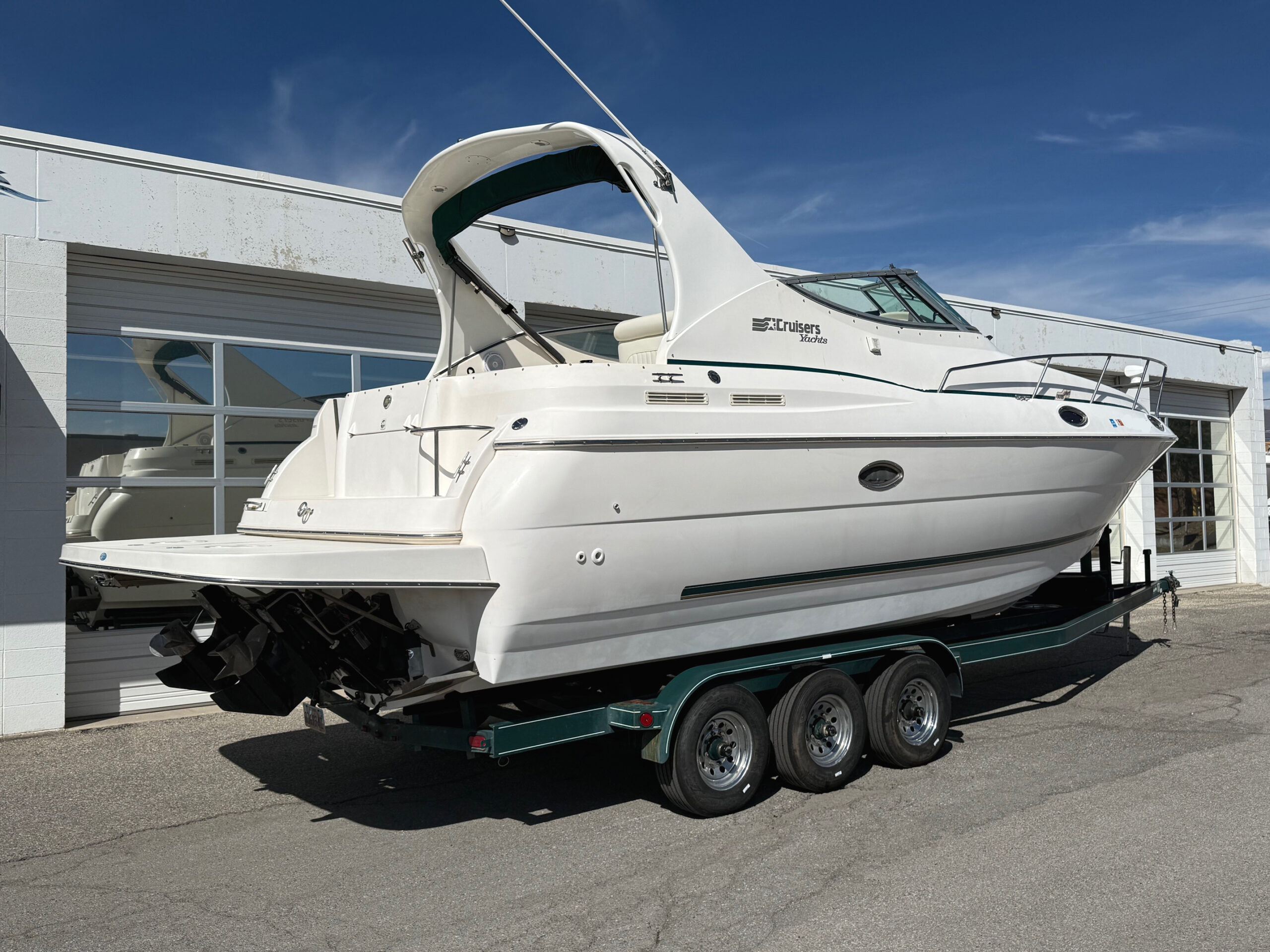 1997 30' Cruisers Yachts "3075 Rogue" - Image 3