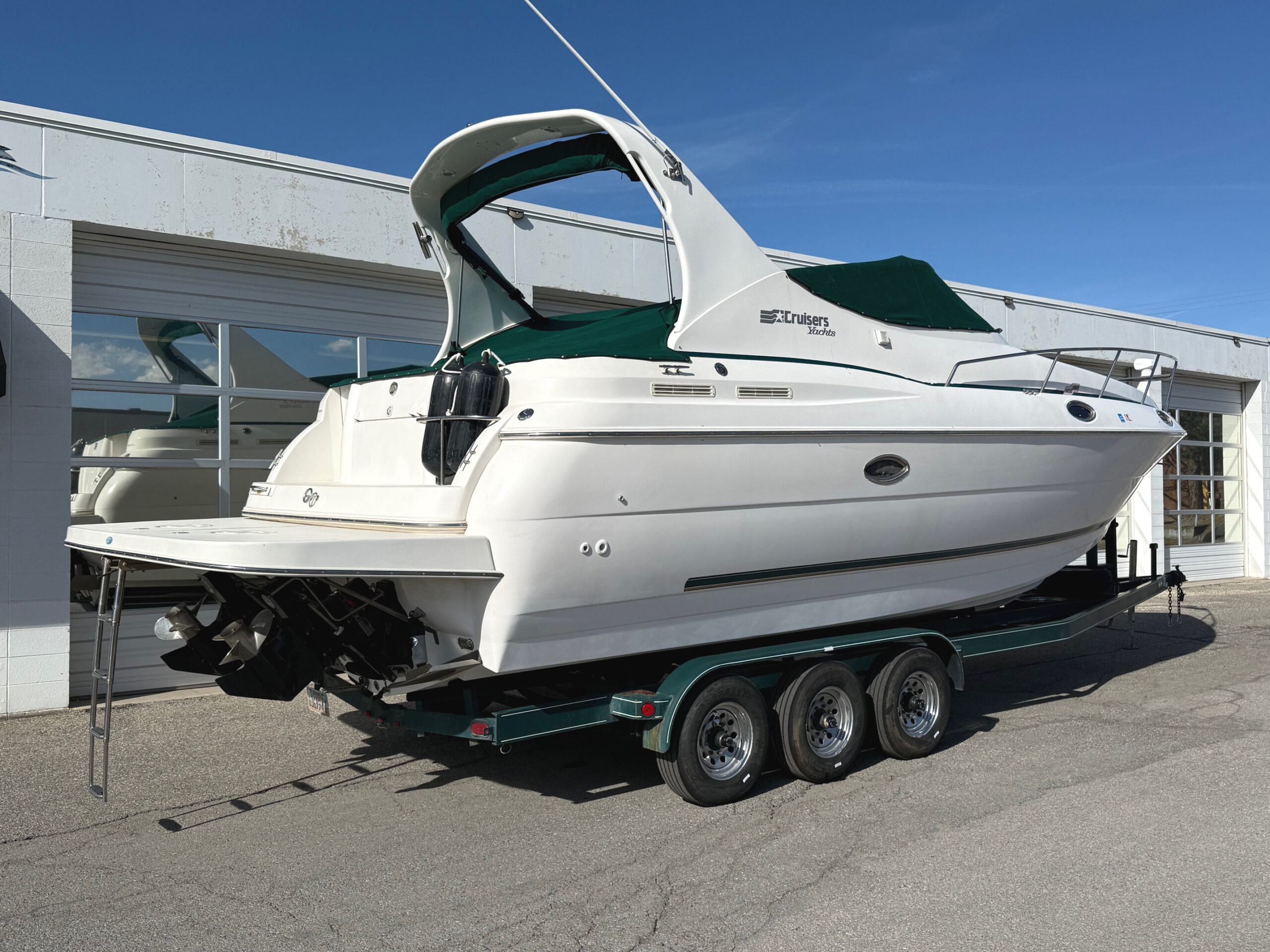 1997 30' Cruisers Yachts "3075 Rogue" - Image 5