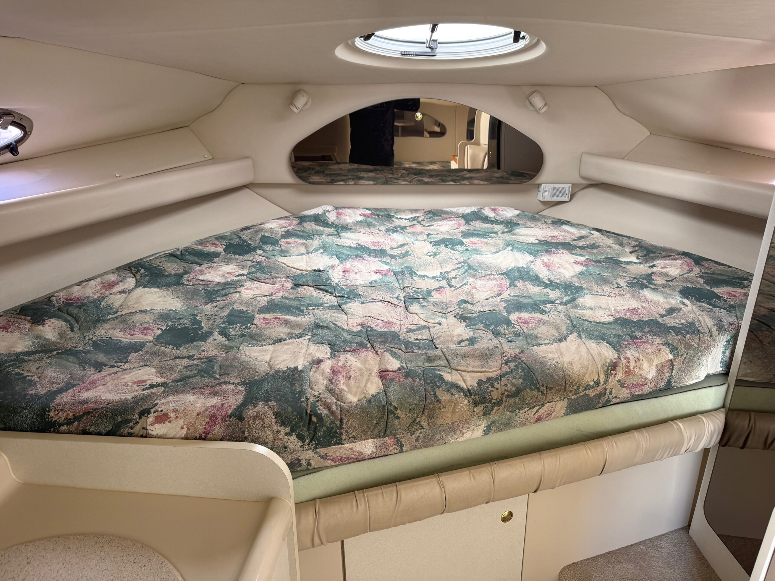 1997 30' Cruisers Yachts "3075 Rogue" - Image 37
