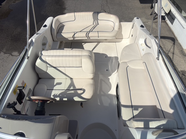 1998 24' Chaparral "Signature 240" - Image 11