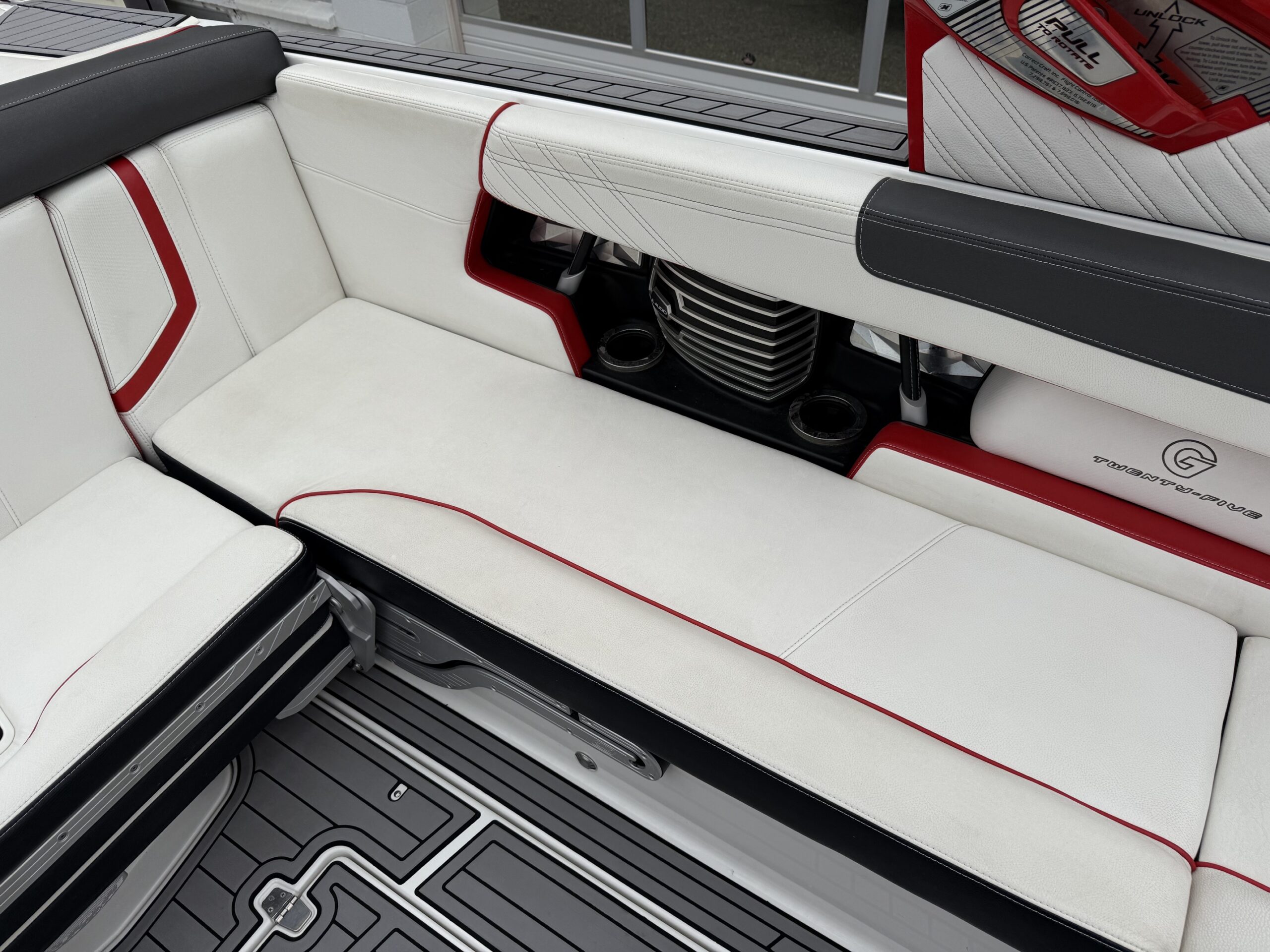 2016 25' Super Air Nautique "G25" Bowrider - Image 21