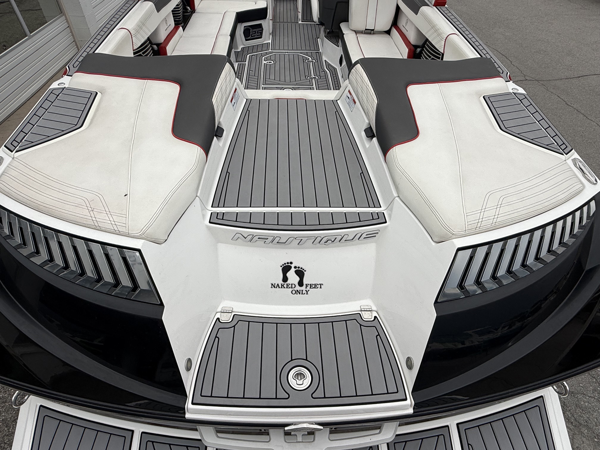 2016 25' Super Air Nautique "G25" Bowrider - Image 24