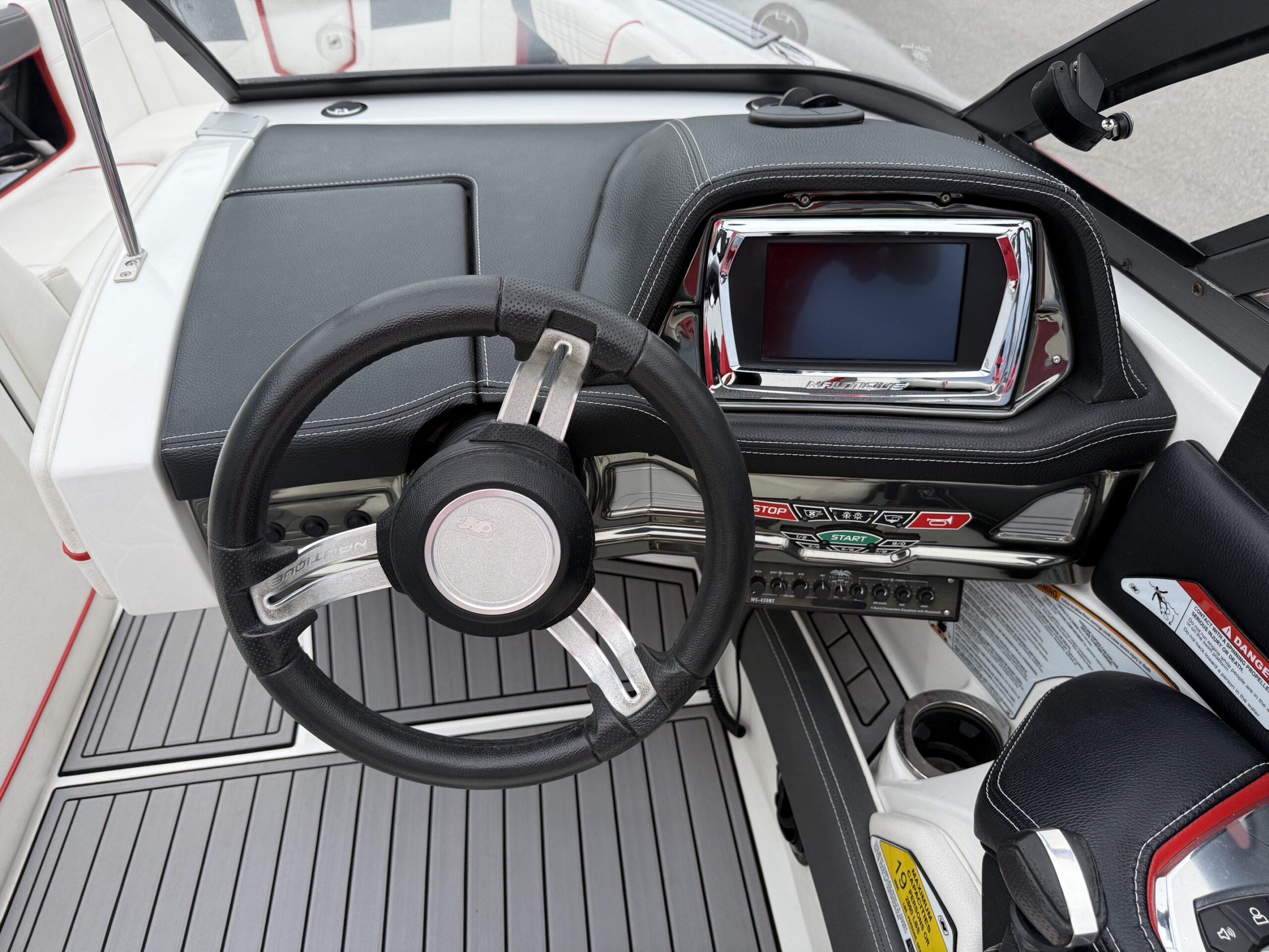 2016 25' Super Air Nautique "G25" Bowrider - Image 27