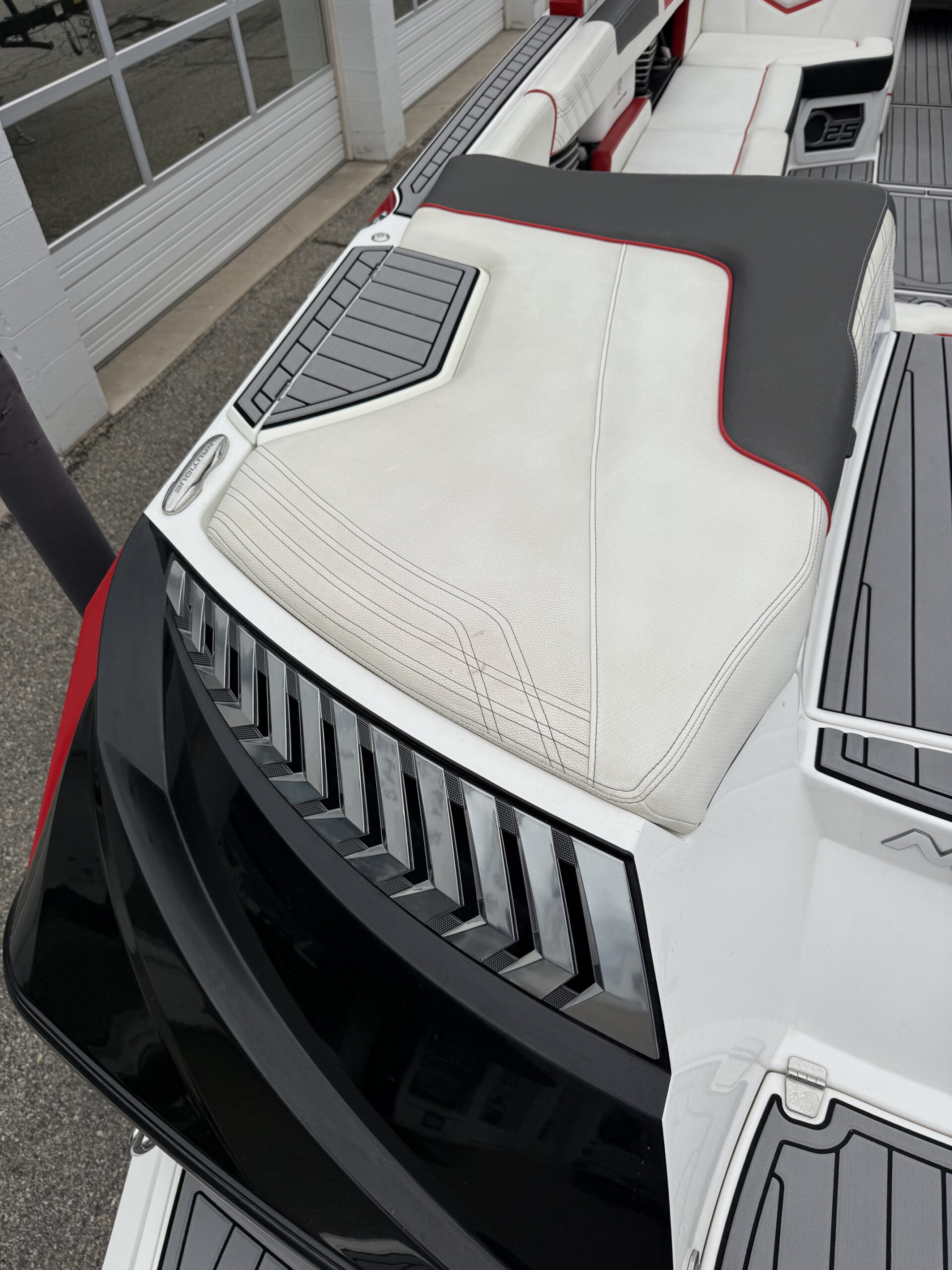 2016 25' Super Air Nautique "G25" Bowrider - Image 31