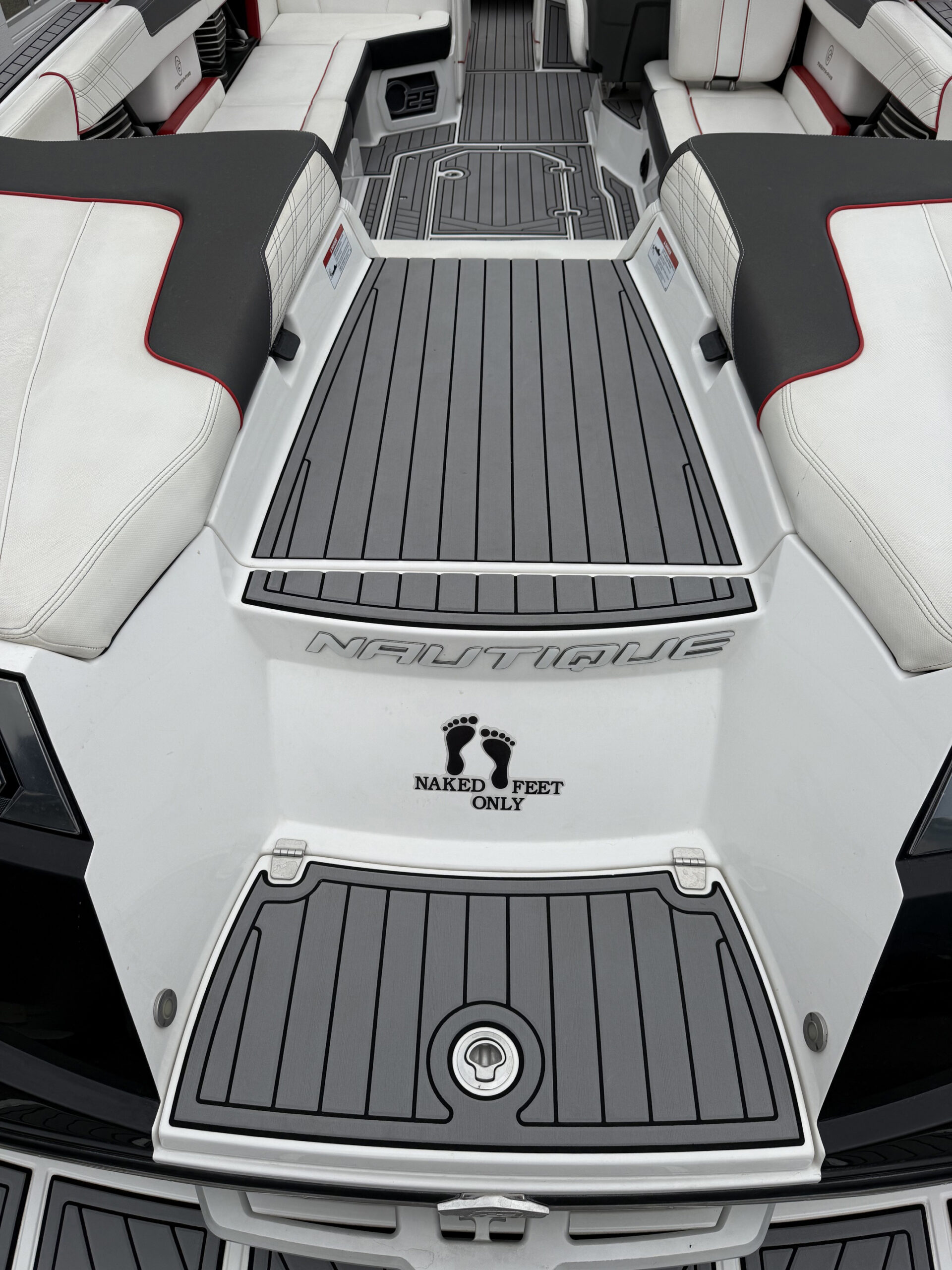 2016 25' Super Air Nautique "G25" Bowrider - Image 32