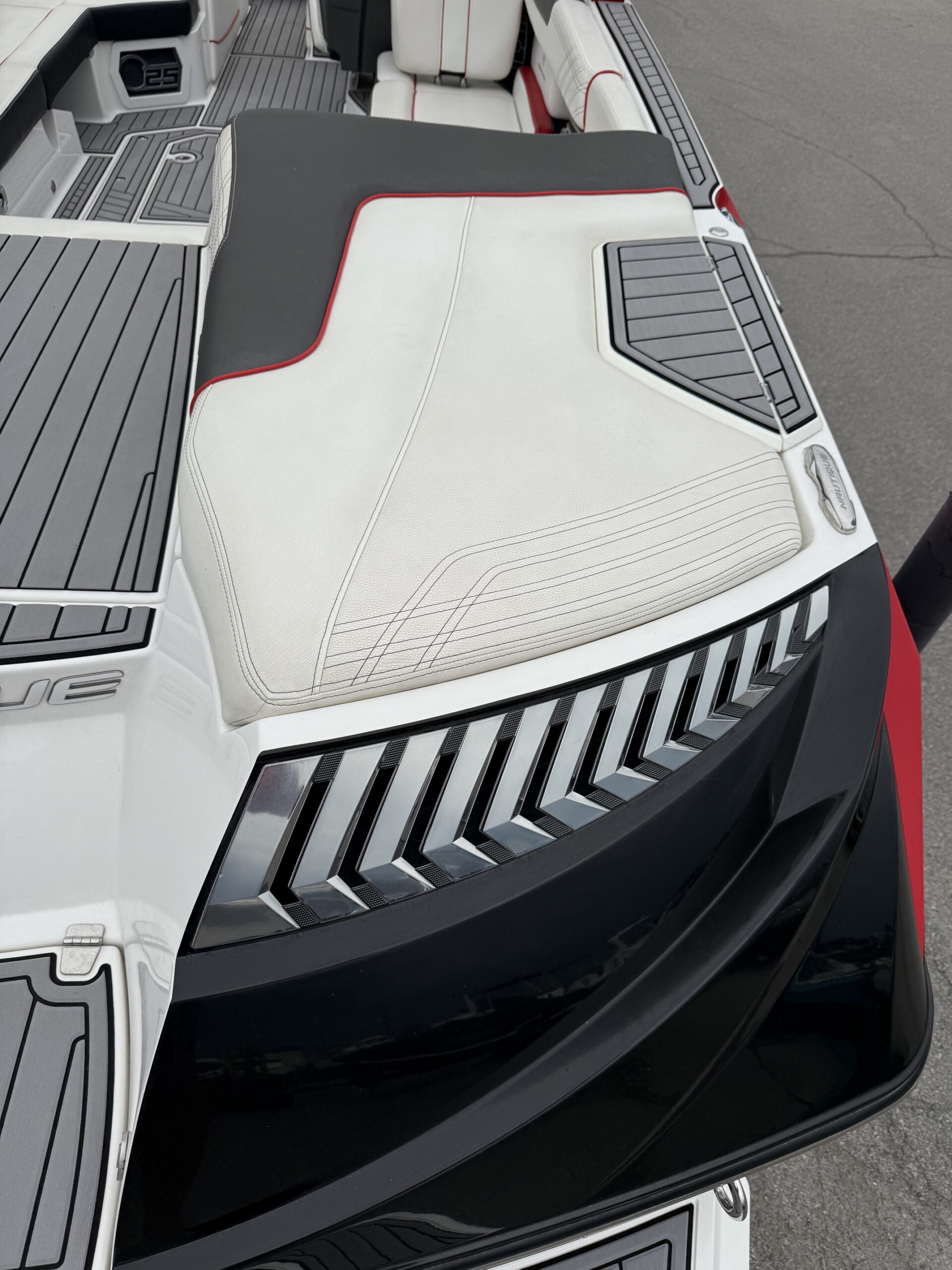 2016 25' Super Air Nautique "G25" Bowrider - Image 33