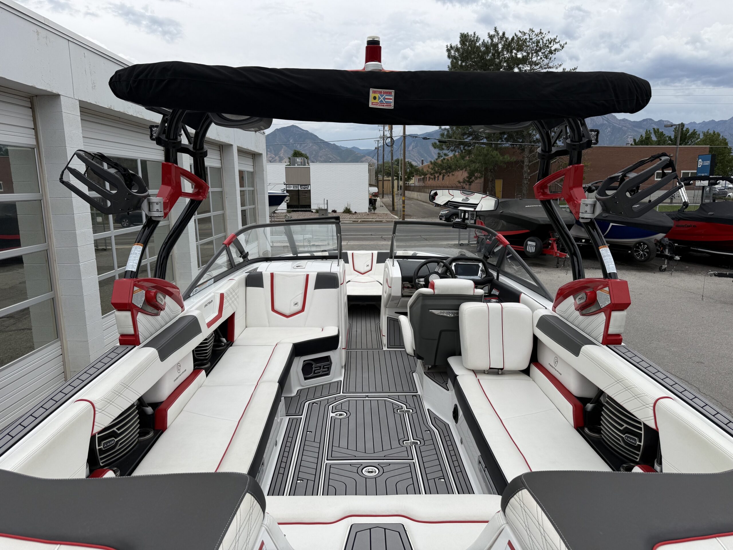 2016 25' Super Air Nautique "G25" Bowrider - Image 18