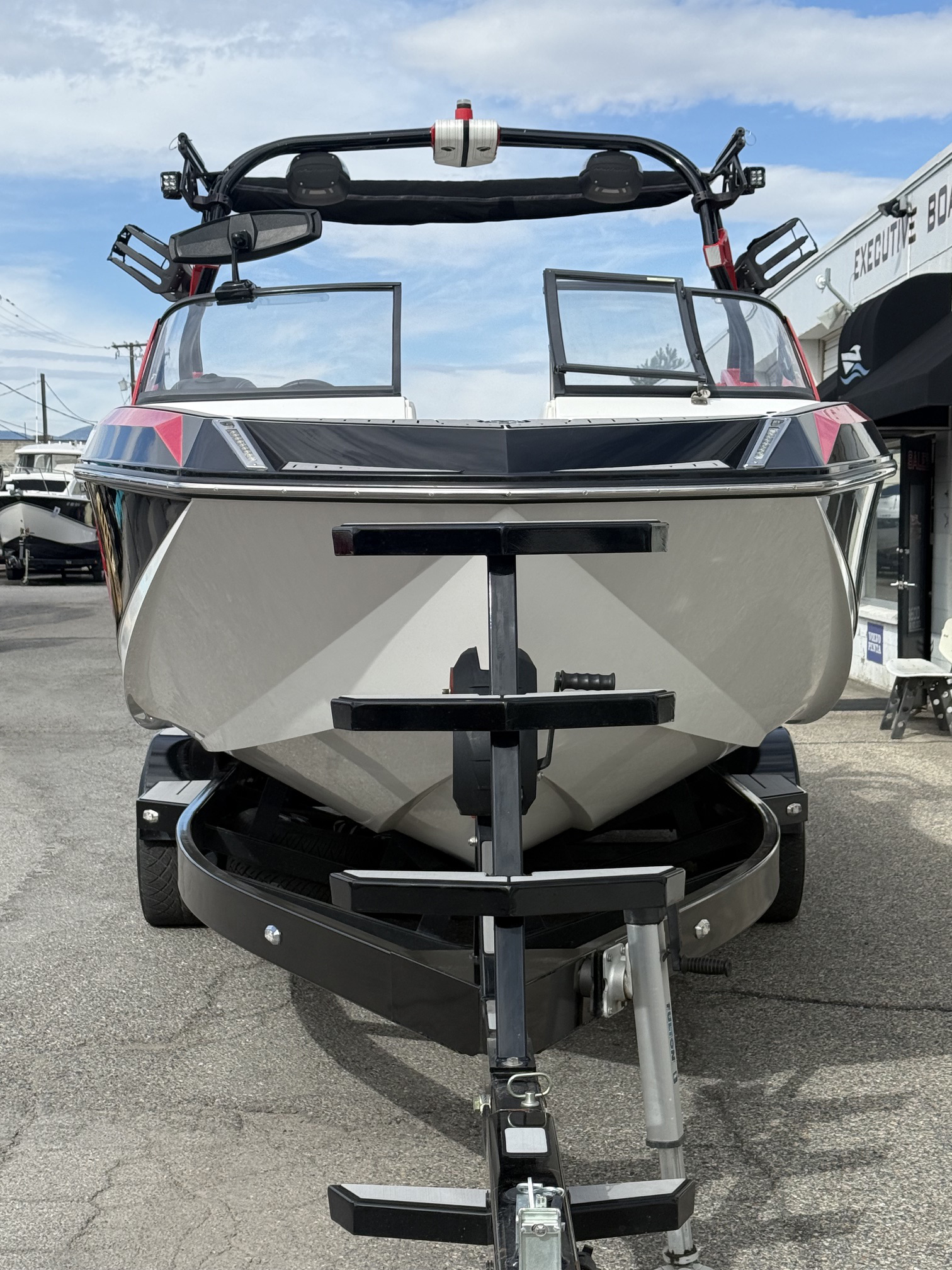 2016 25' Super Air Nautique "G25" Bowrider - Image 10