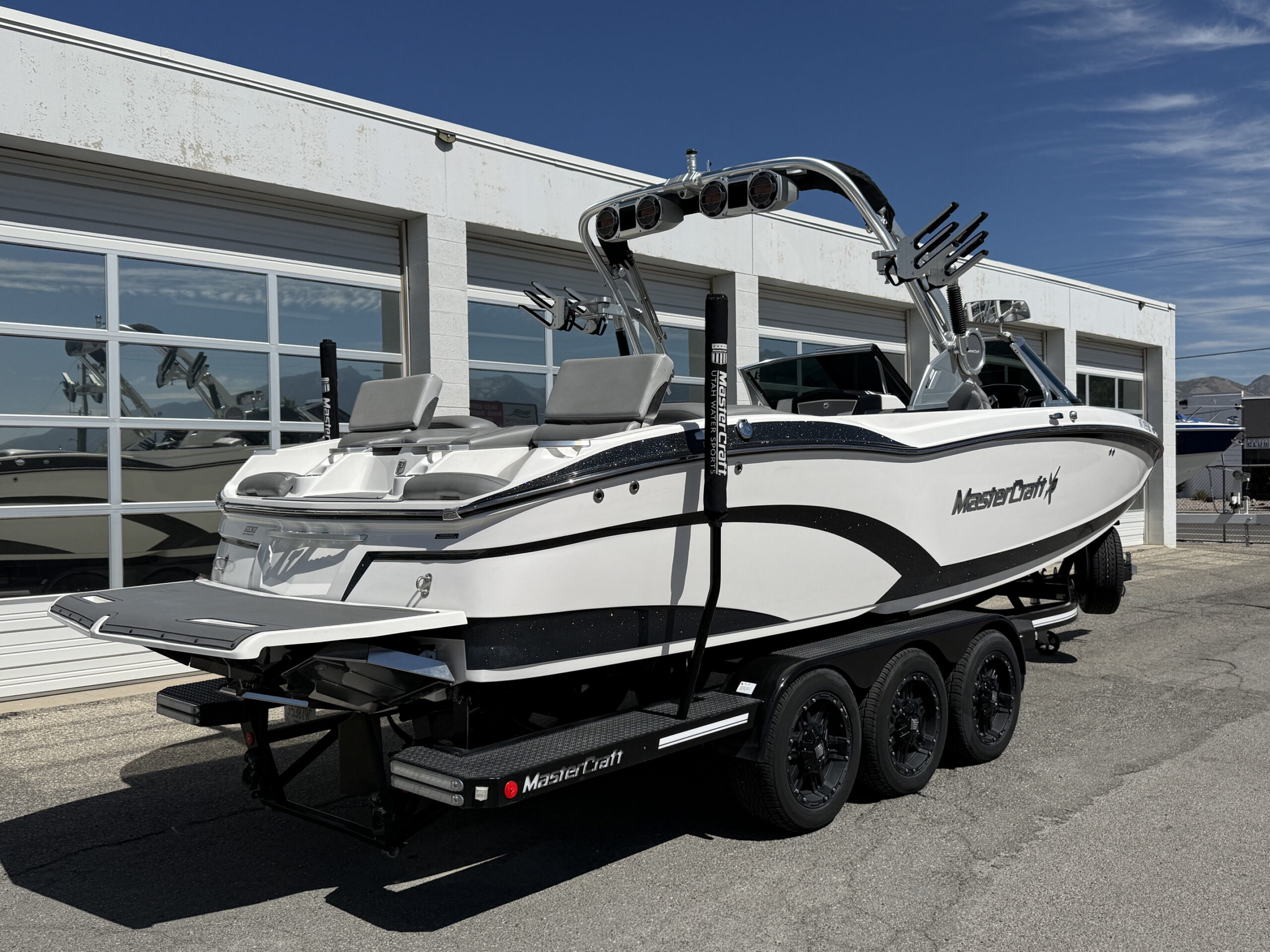 2018 26' MasterCraft "X26" Bowrider - Image 3