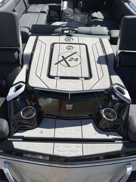 2019 24' MasterCraft X24 Bowrider - Image 22
