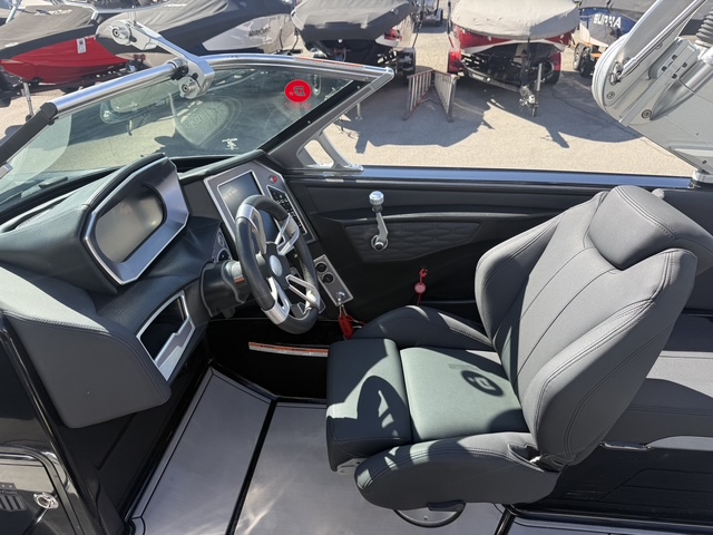 2019 24' MasterCraft X24 Bowrider - Image 28