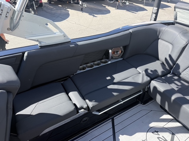 2019 24' MasterCraft X24 Bowrider - Image 31