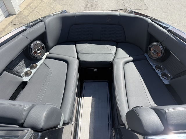 2019 24' MasterCraft X24 Bowrider - Image 16