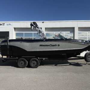 2019 24' MasterCraft X24 Bowrider