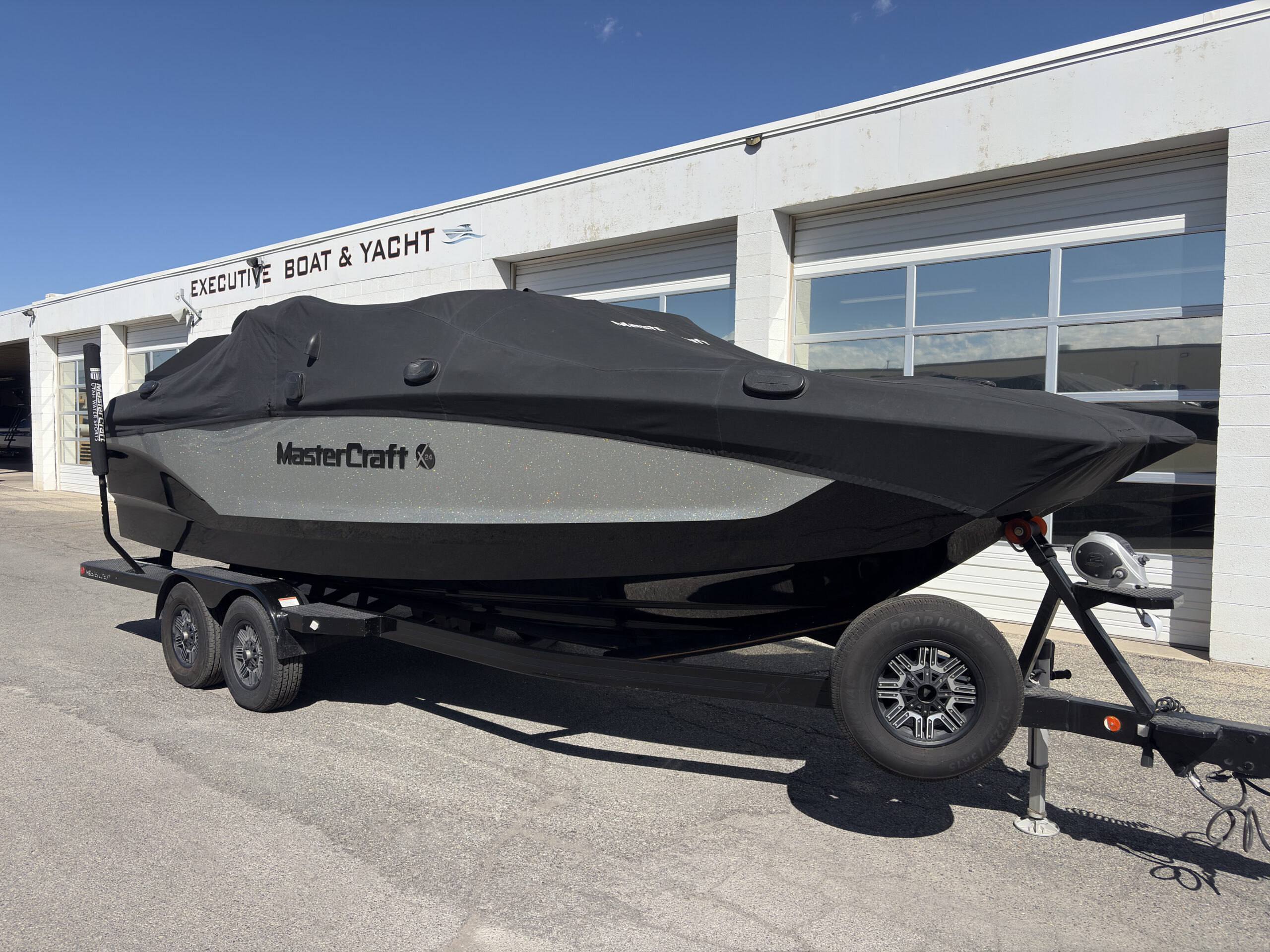 2019 24' MasterCraft X24 Bowrider - Image 4