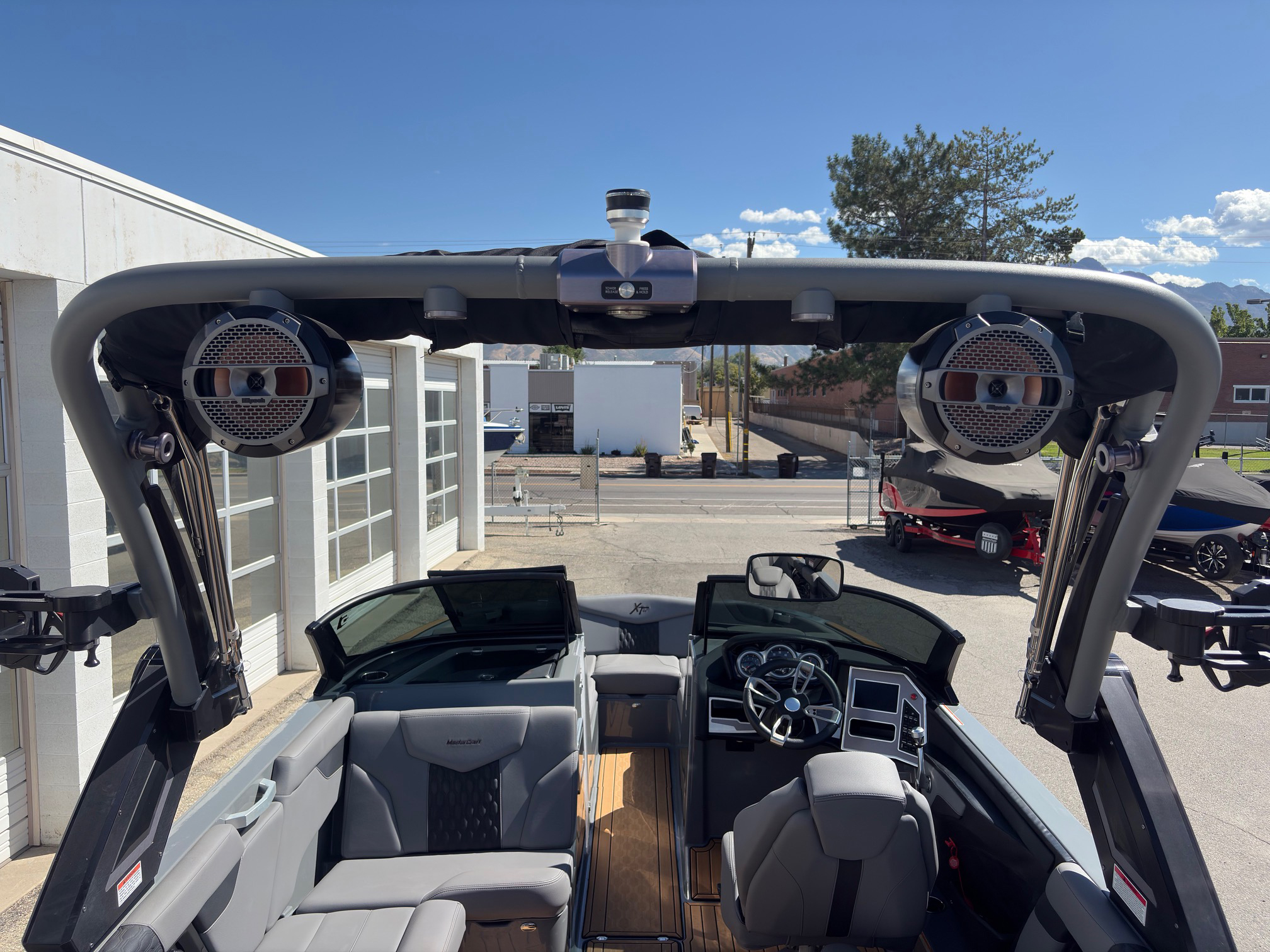 2022 22' MasterCraft "XT22" Bowrider - Image 24