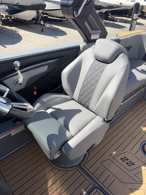 2022 22' MasterCraft "XT22" Bowrider - Image 27
