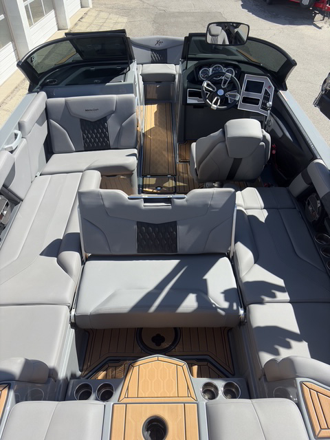 2022 22' MasterCraft "XT22" Bowrider - Image 14