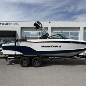 2022 24' MasterCraft "XT24" Bowrider