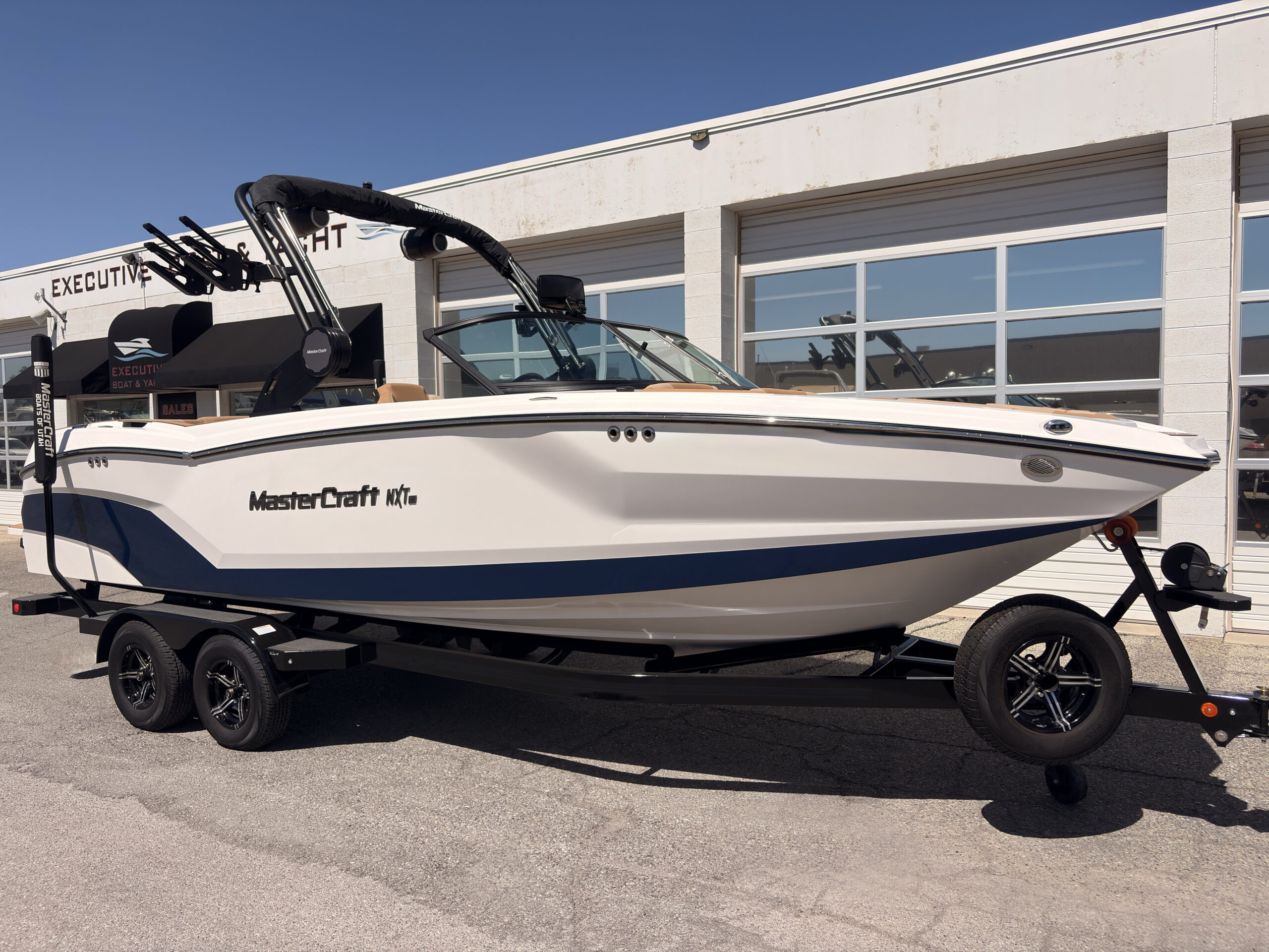2025 24' MasterCraft "NXT24" Bowrider - Image 2
