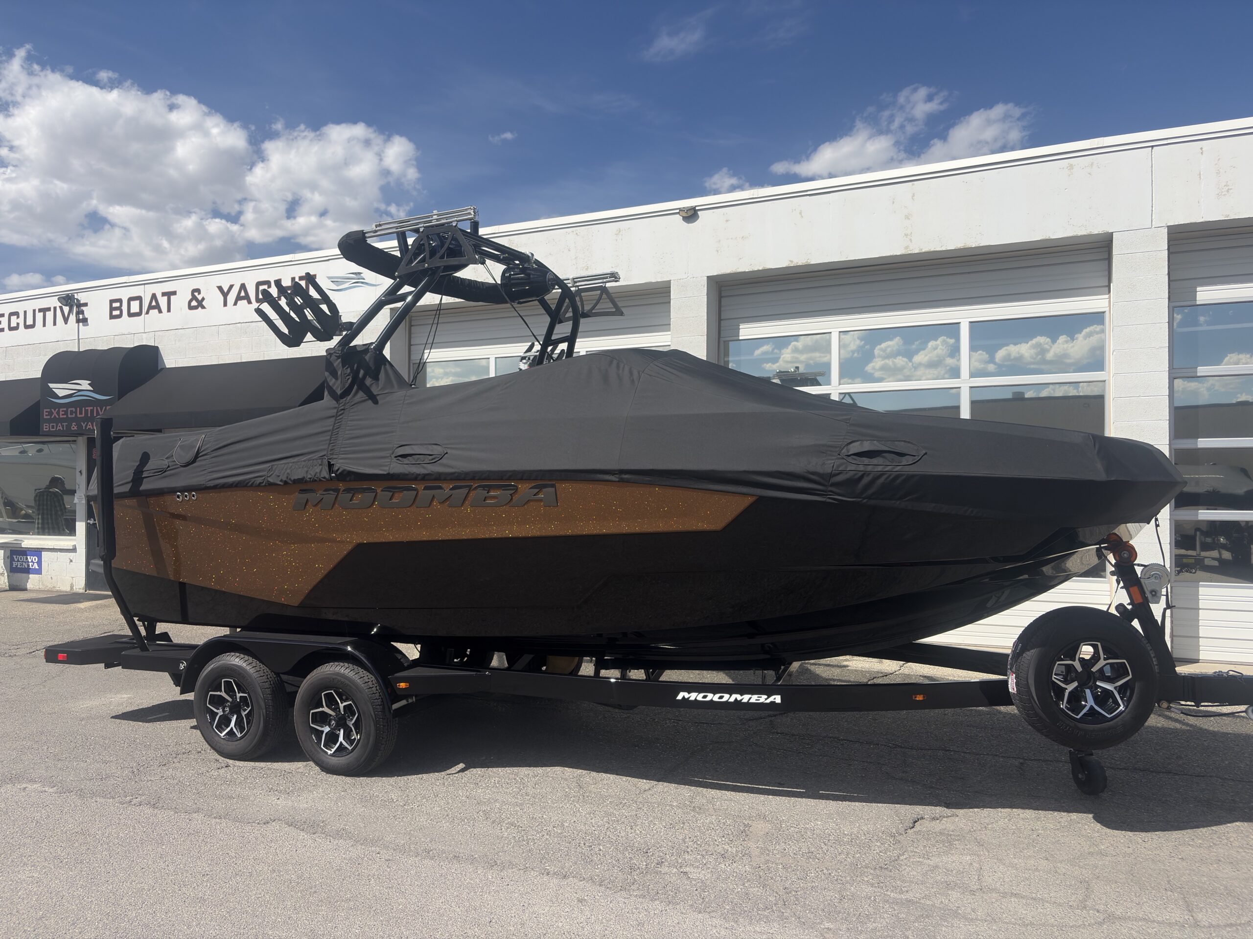 2026 23' Moomba "MAX" Bowrider - Image 6