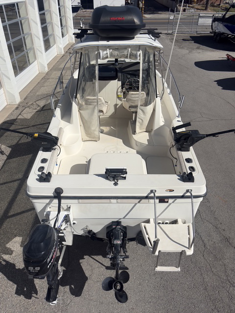 2000 20' Bayliner Trophy "2052 Walkaround" Cuddy - Image 22